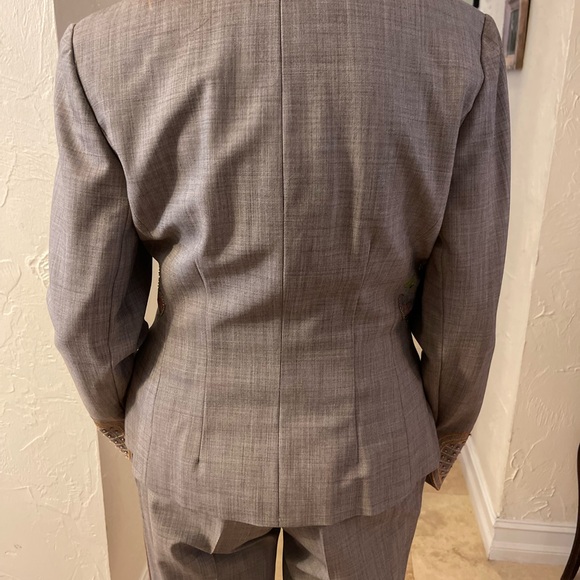 Kay Unger Embroidered 2 pc Slack Suit - Picture 7 of 9